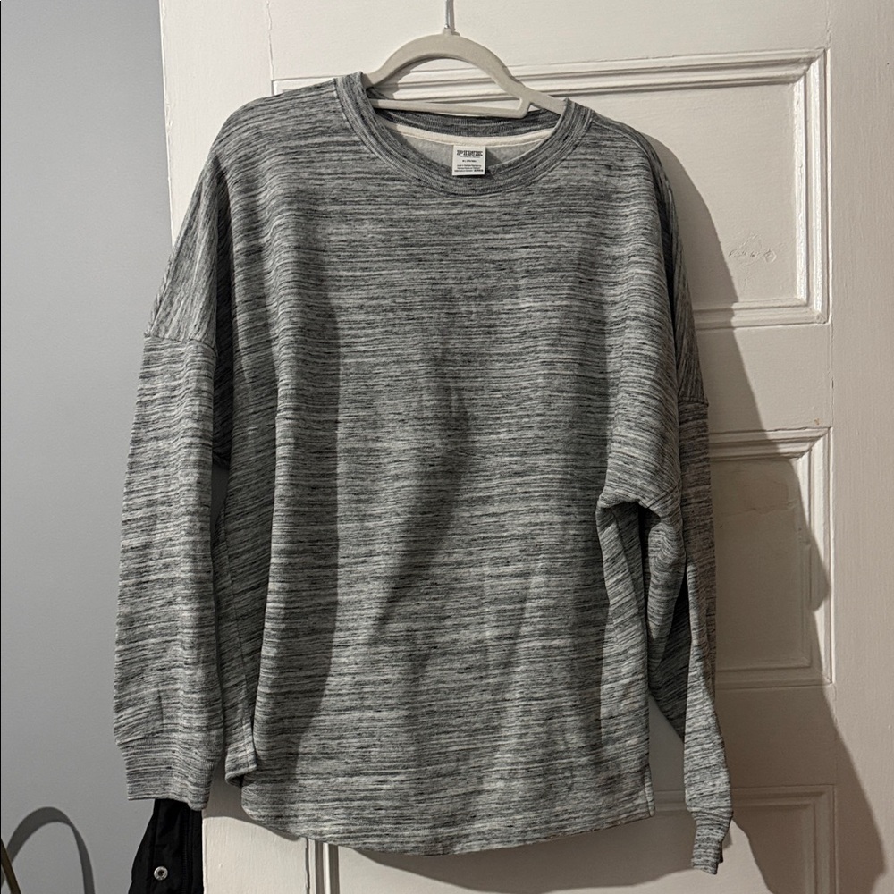 Oversized Gray Long Sleeve Sweatshirt